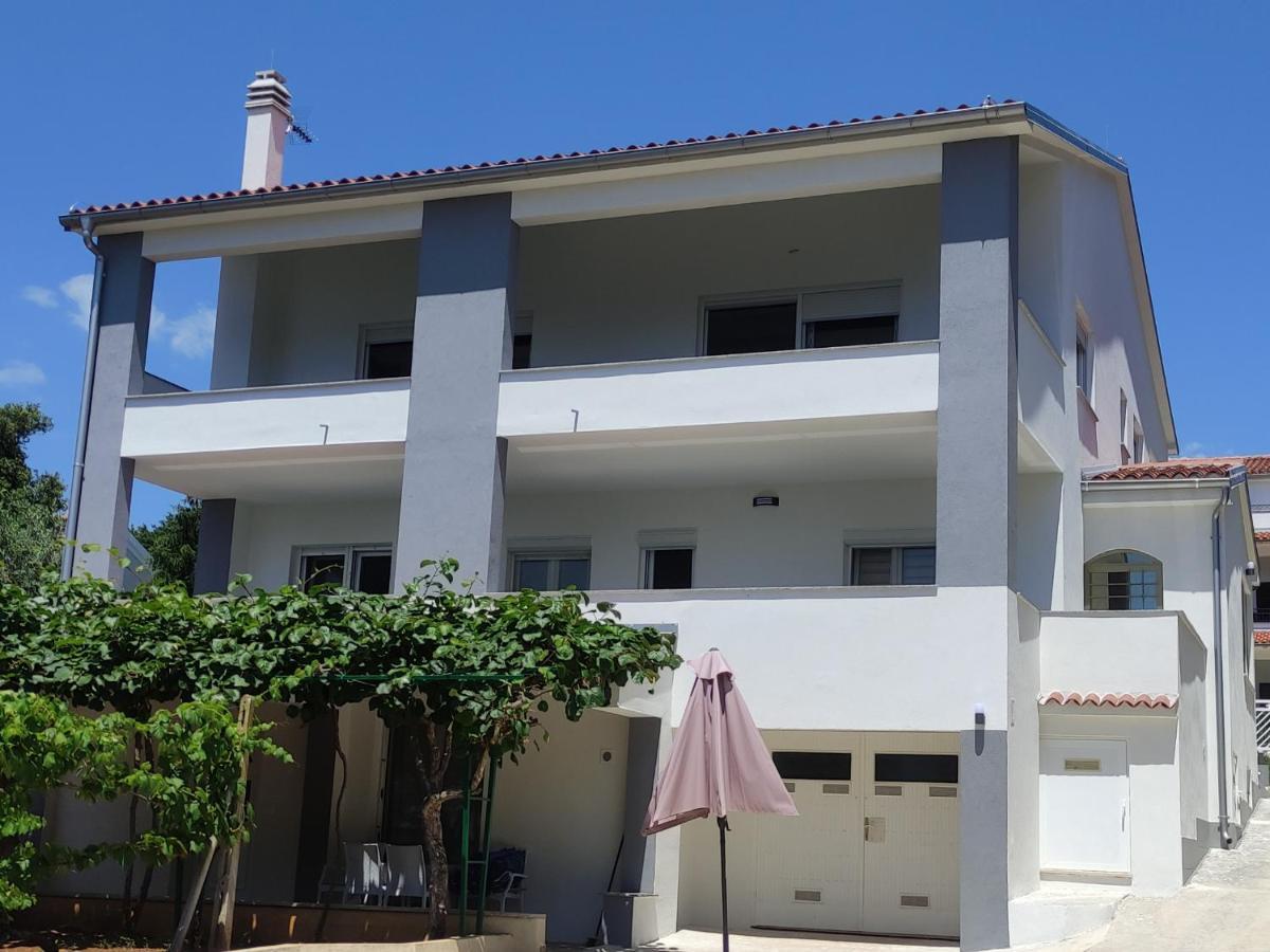 Apartman Emily, 6 Plus 2 Guests, Newly Refurbished Pula Exterior foto